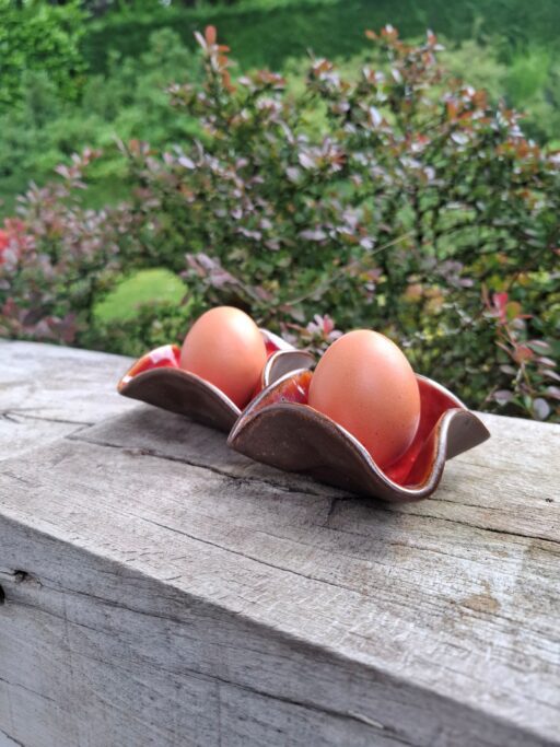 eierdopje in keramiek ontworpen voor Moulin Martinrive in Aywaille door Voets Ceramics